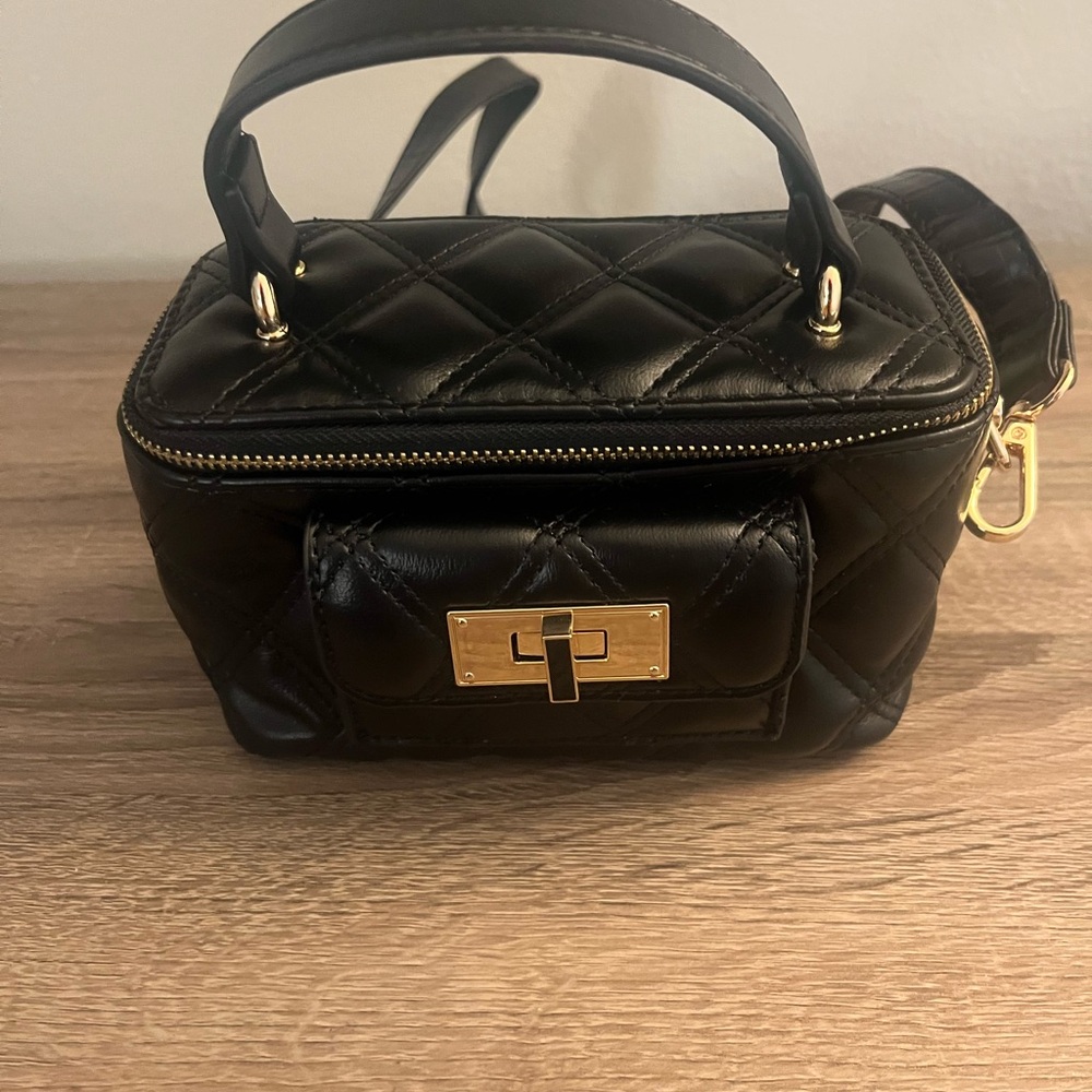 ALDO Elegant Black Quilted Handbag 
(NEVER WORN)